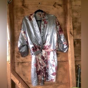 Women’s Satin Short Robe